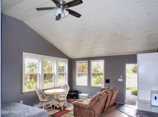 86 Gas Hollow Rd, Newfoundland, PA 18445