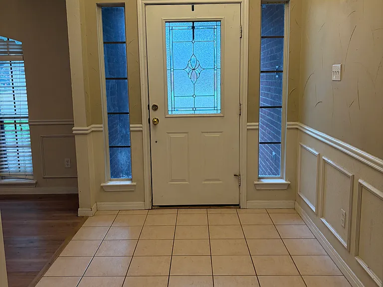 904 Oakmont Dr — Photo 8