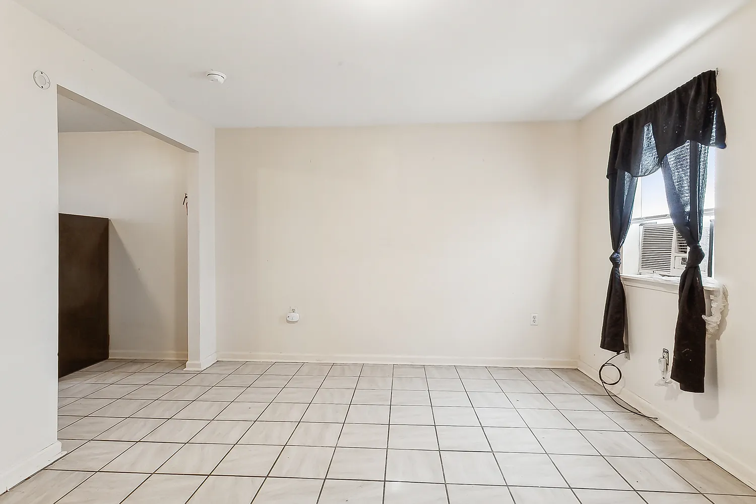Studio, 450 sqft, $900 — Photo 4