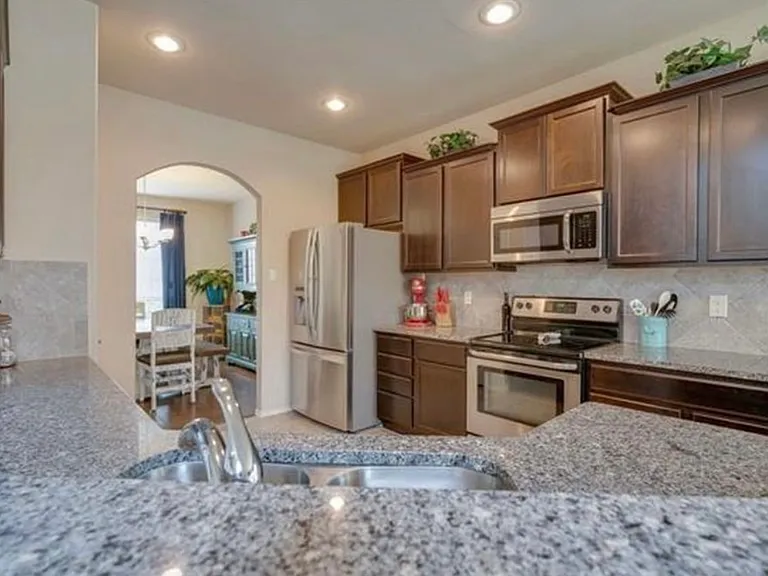 605 Autry Dr — Photo 4