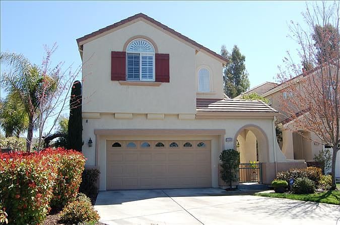 1st image of 5560 Abbotsford Ct