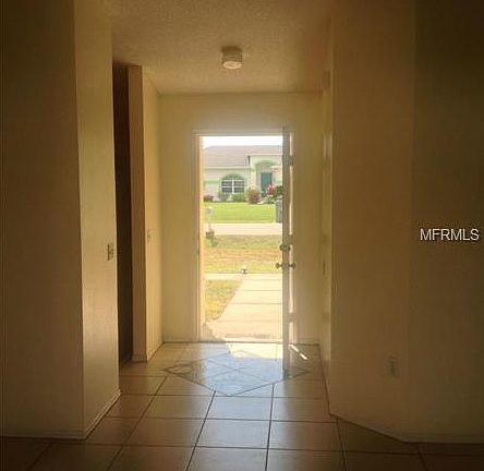 4th image of 307 Lauderdale Ct
