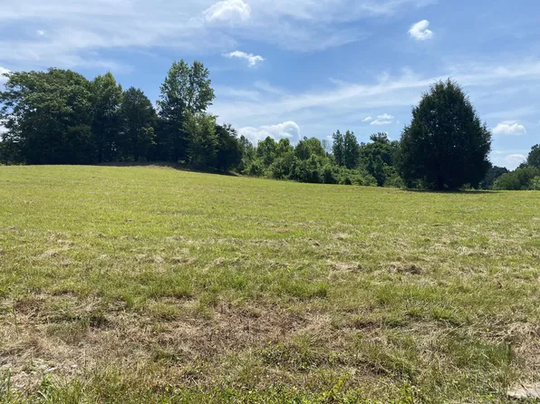 21 Summer Breeze Dr, Smithville, TN 37166