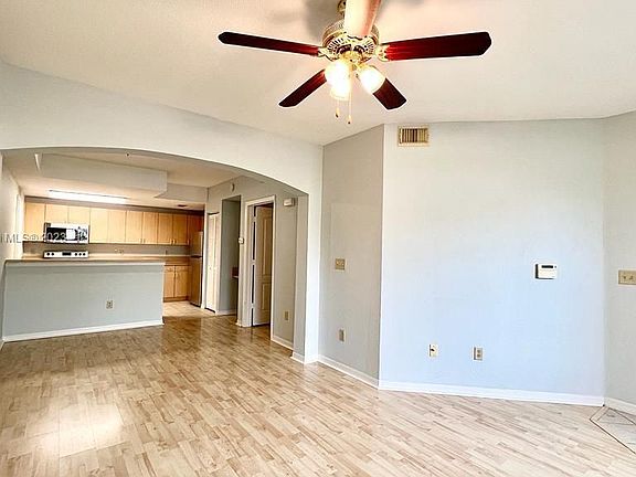 3rd image of 120 SW Peacock Blvd APT 11-106