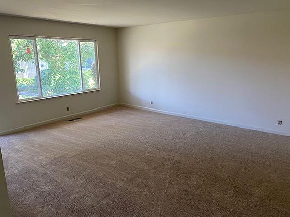 5th image of 1119 Topaz Ave
