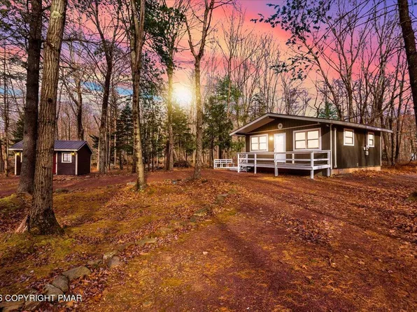 1665 Lake Ln, Pocono Lake, PA 18347