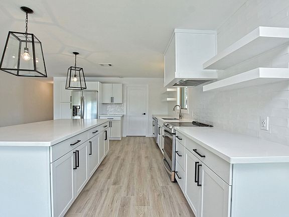 2nd image of 2642 Williams Lakeshore