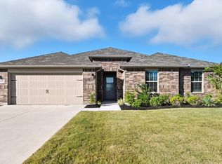 1915 Heritage Ct, Cleburne, TX 76033