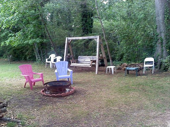 2nd image of 1008 Highland Cir SE