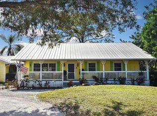 211 Roberts Rd, Nokomis, FL 34275