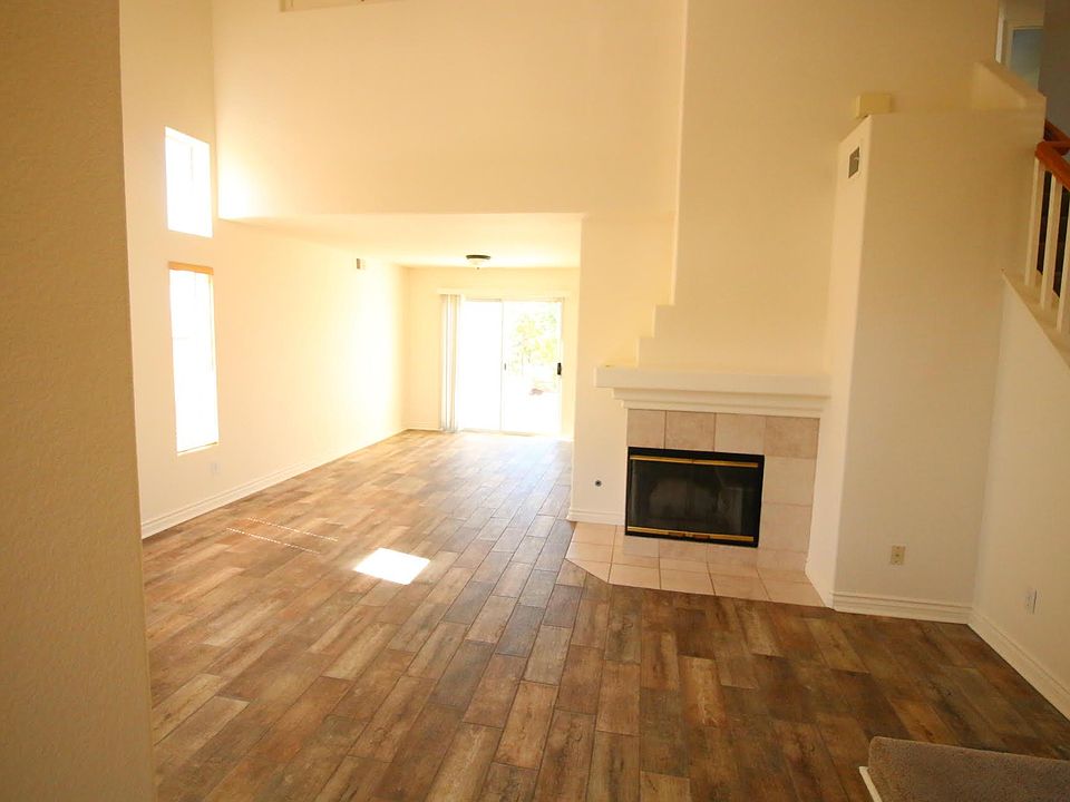 1st image of 11905 Meriden Ln