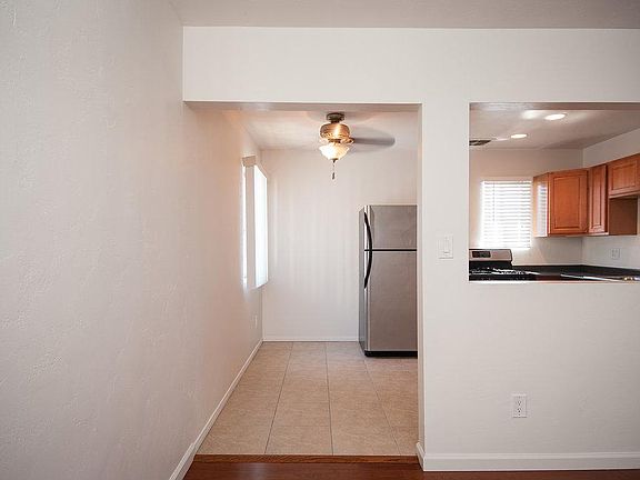 4th image of 962 Wilbur Ave APT C