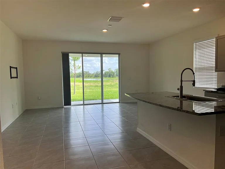 32978 Tulip Petal Ln — Photo 5