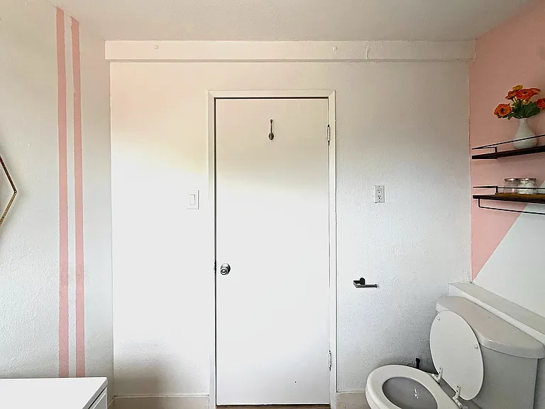 577 Florence St — Photo 26