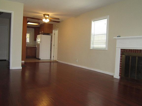 4th image of 349 Rosewood Ave