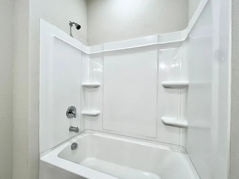 3501 NW Renfro St #204 — Photo 25