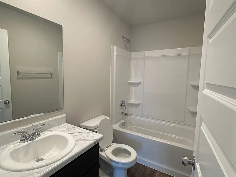 1105 E Honolulu St — Photo 7