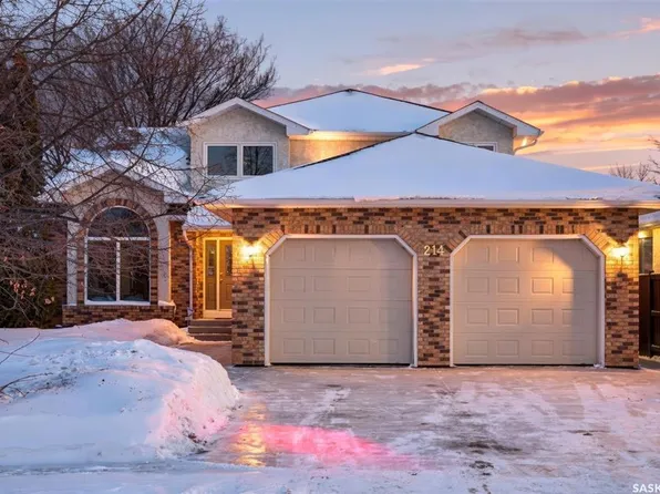 214 Braeburn PLACE, Saskatoon, SK S7V 1A4