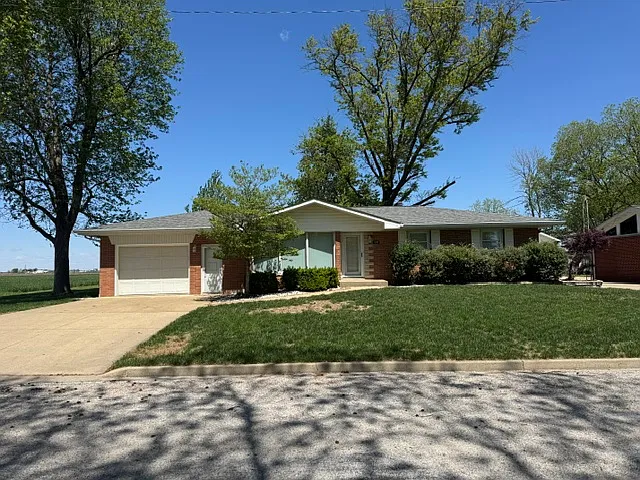 1205 Main St — Photo 1
