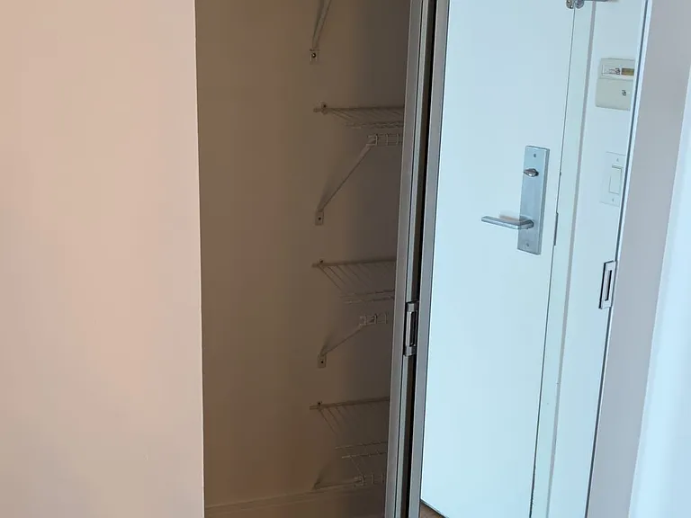 150 E Liberty St #1309 — Photo 5