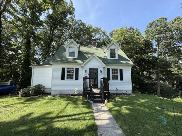 106 Hillpark Dr, Beckley, WV 25801