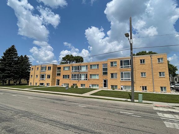 2nd image of 816-820 24th Ave S #9