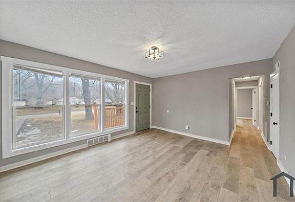 2nd image of 5605 Hardesty Ave