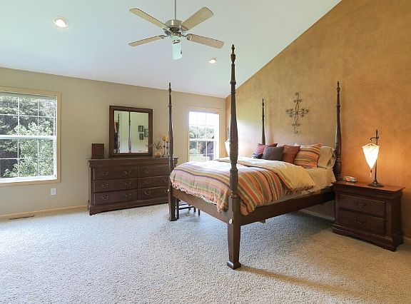5th image of 6585 Pheasant Hills Dr