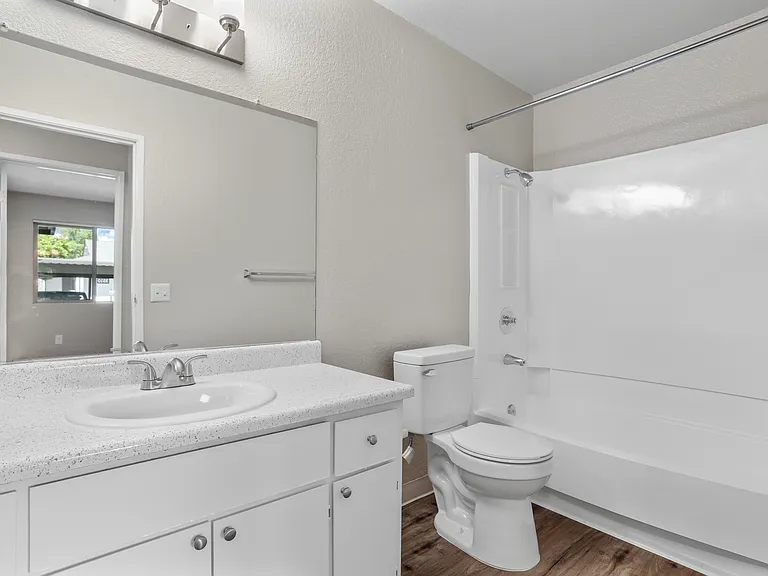 3310 Apartment Homes — Photo 138