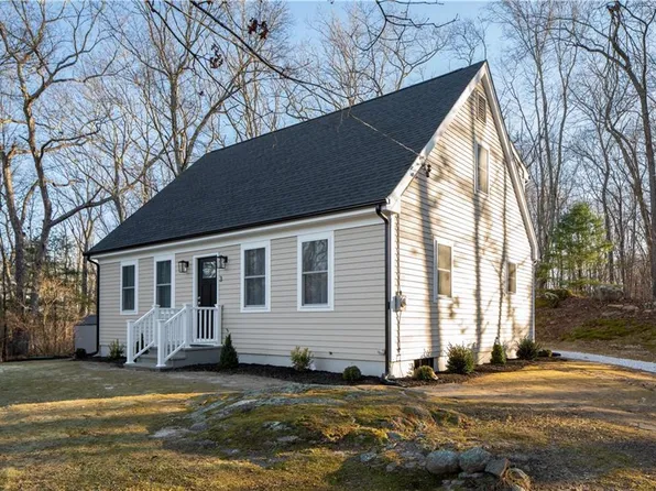 3 Brightman Hills Rd, Hope Valley, RI 02832