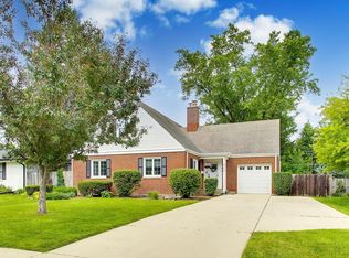 850 Kenton Rd, Deerfield, IL 60015