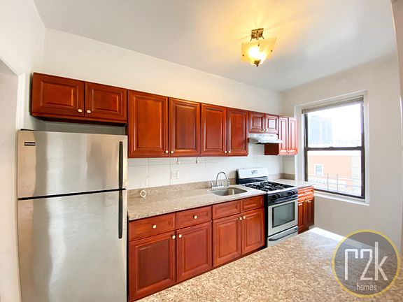 2nd image of 30-11 Astoria Blvd #34E