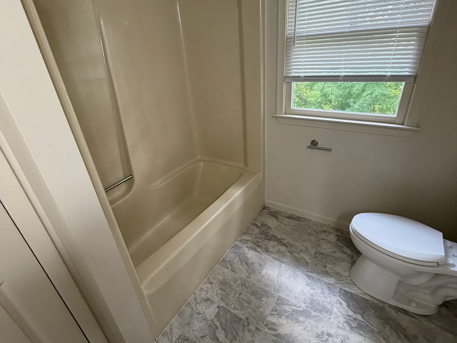 2 bed, 1.5 bath, 1200 sqft, $1,500 — Photo 4