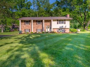 1112 Valleydale Dr, Kingsport, TN 37664