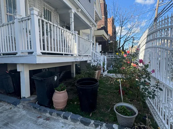 189a-191 Claremont Avenue image 4 of 11