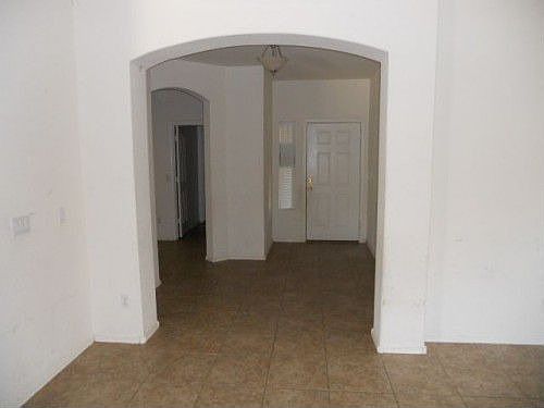 4th image of 4375 E Alamo St