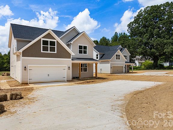 3rd image of 2431 Secrest Shortcut Rd