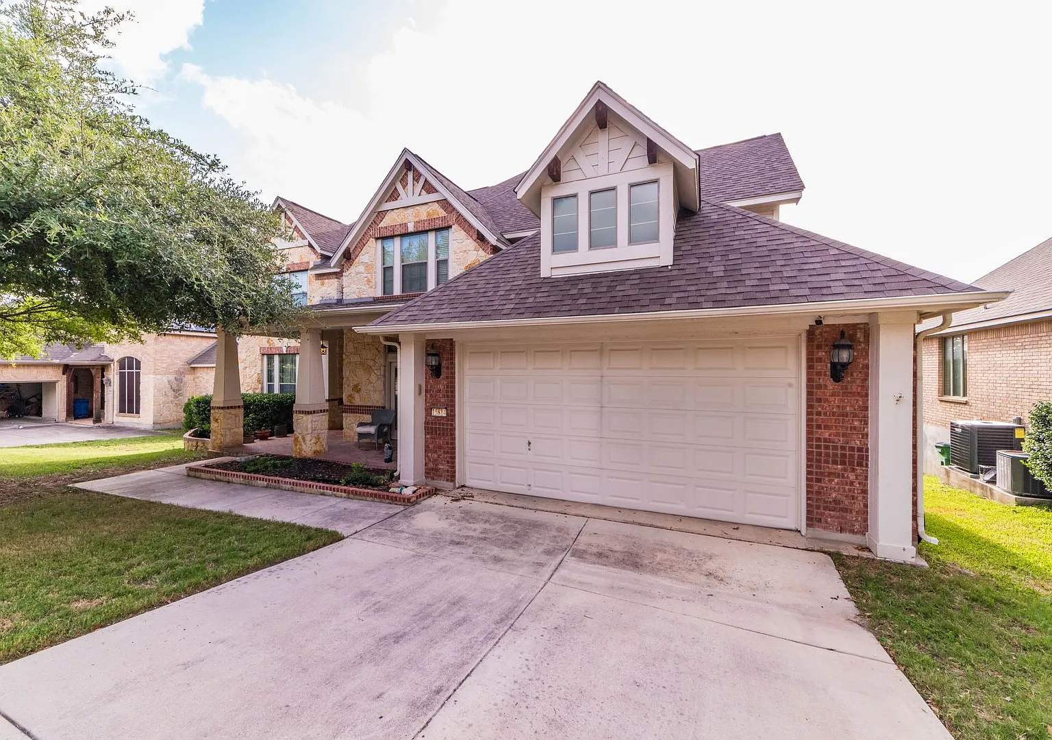5-Bedroom Home In Overlook At Grandview — Photo 3