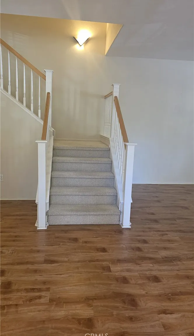 3 bed, 2.5 bath, 1610 sqft, $4,300 — Photo 2