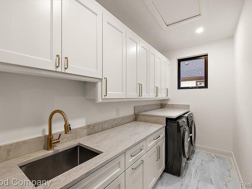 330 Woodlawn Ave, photo 24