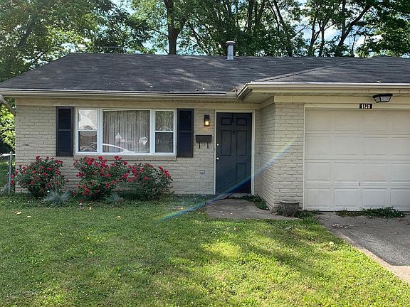 2nd image of 1128 Cambridge Ct