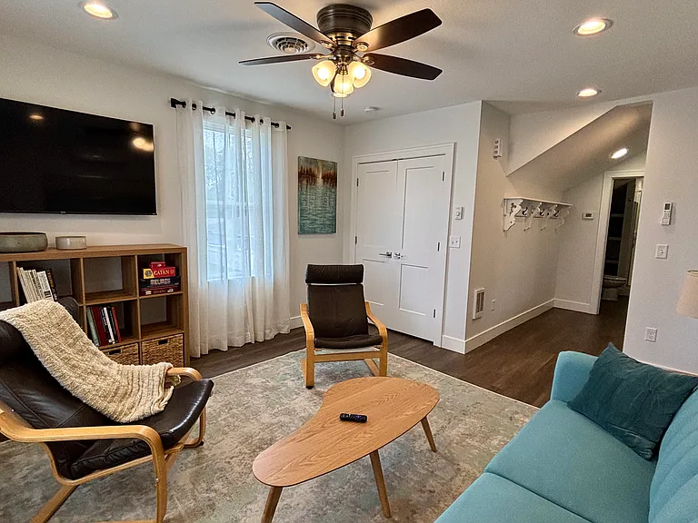 228 N 1st Ave #B — Photo 10