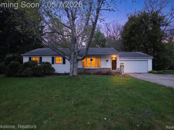 4547 Marlborough Dr, Okemos, MI 48864