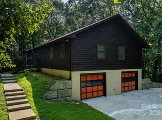 89 Woodpecker Ln, Brevard, NC 28712