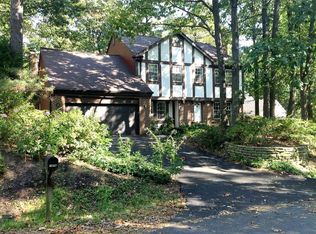 1876 Post Oak Trl, Reston, VA 20191