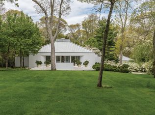 12 N Hollow Dr, East Hampton, NY 11937