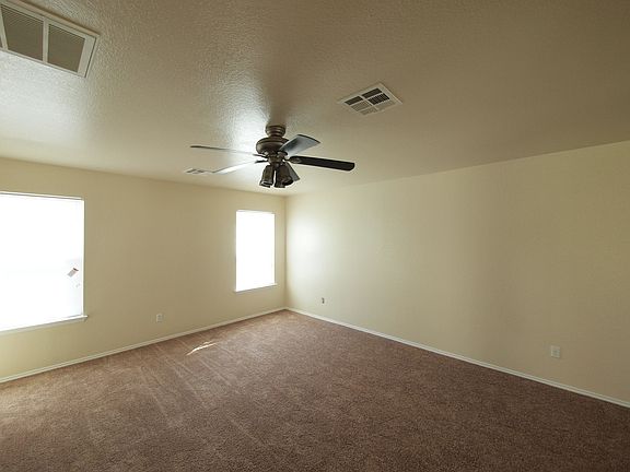 5th image of 701 Draco Dr