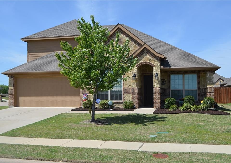 1st image of 101 Honeysuckle Ln