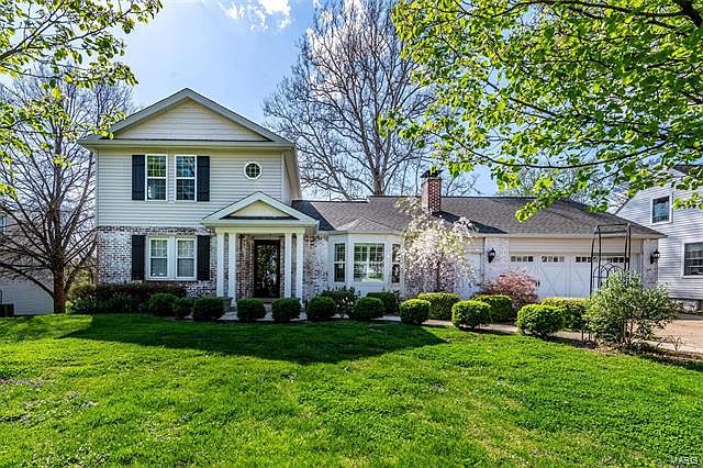 1st image of 835 Deaver Ln