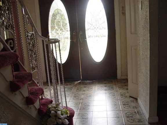 2nd image of 1005 Baird Ave